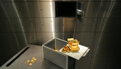 Nhà giàu mua hàng tấn vàng, ngân hàng phải xây thêm kho