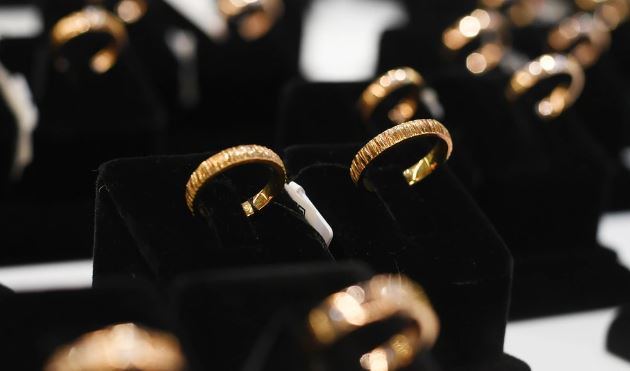 Vàng Nhẫn 9999: Vàng nhẫn nhắm trở lại mục tiêu 66 triệu đồng theo đà tăng của vàng thế giới