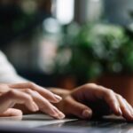 How Ombudsmänner Improve Public Trust in Institutions